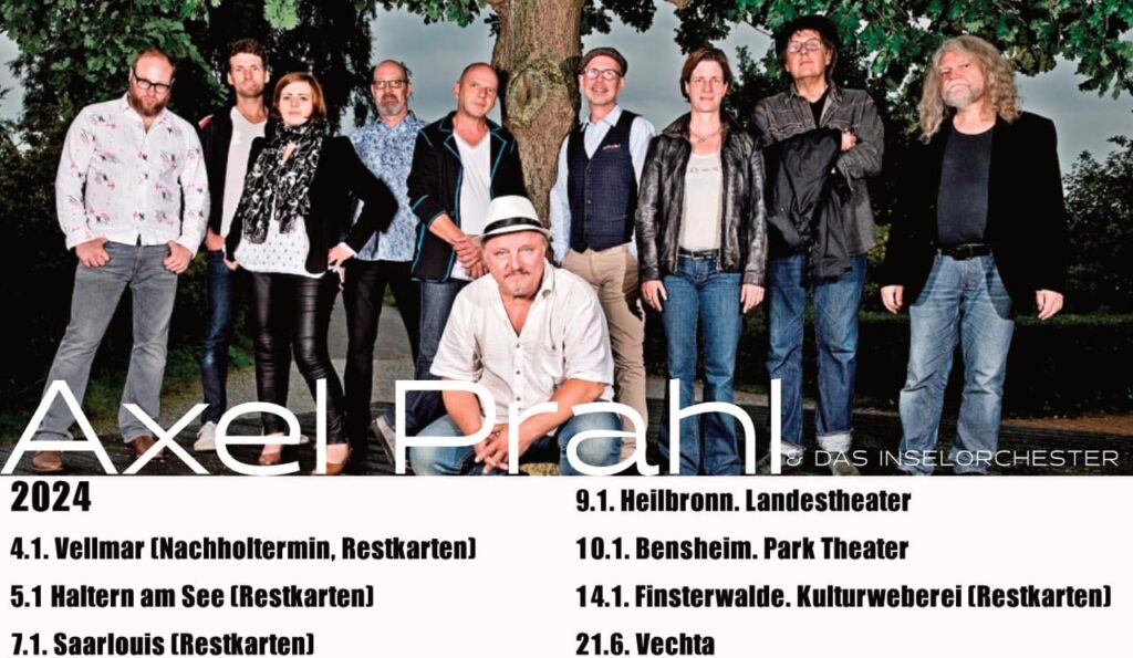  Foto zu Axel Prahl im Januar 2024 wieder mit dem Inselorchester auf Tour 