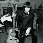 Mit erster 12-saitigen Gitarre Weihnachten 1964 (aus Blackbox Rio Reiser)